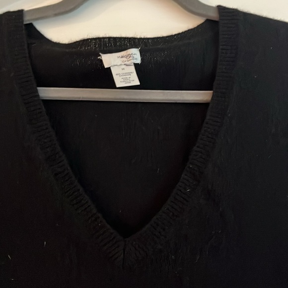 Halogen 💯 cashmere v neck high lo - Picture 4 of 10